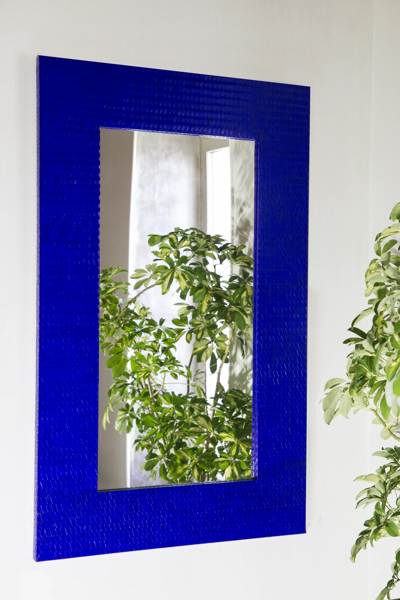 Miroir Azurite — marqueterie triangles de gesso